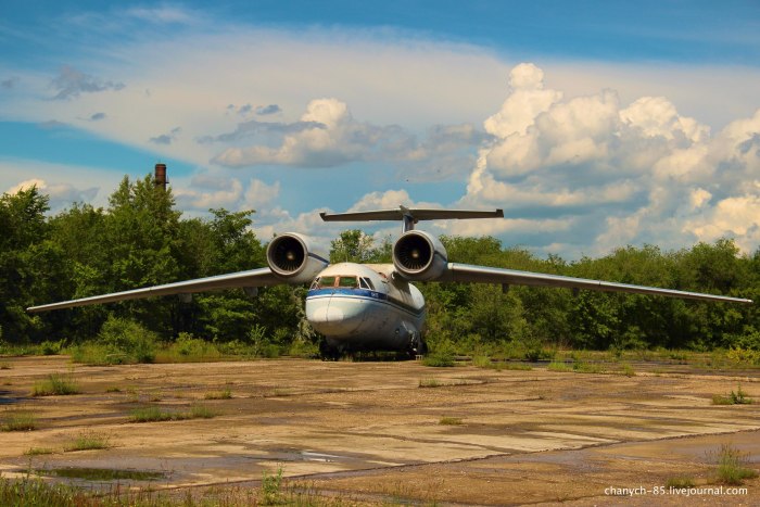 АН-72 шасси