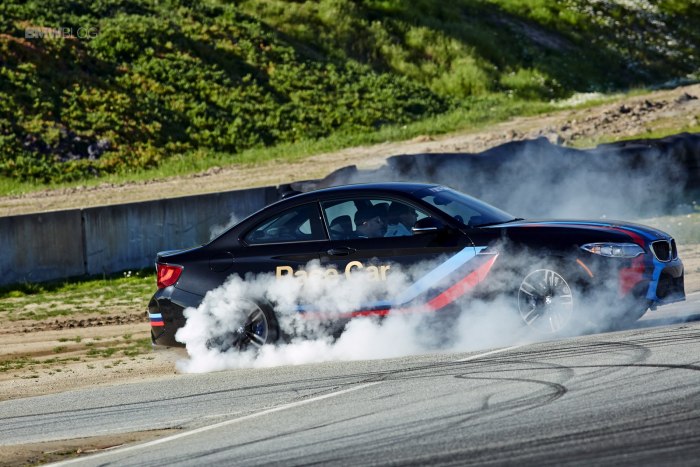 BMW F 90 дрифт