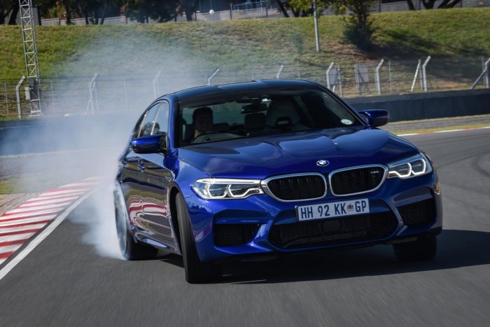 BMW m5 f90 дрифт