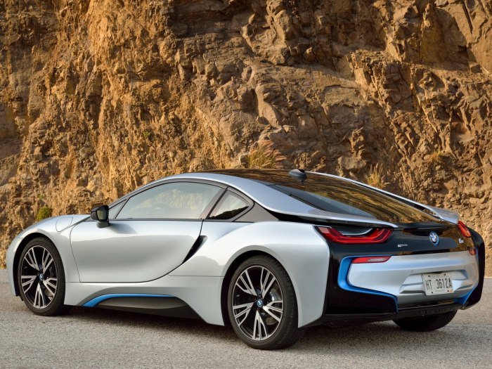 БМВ спорткар i8