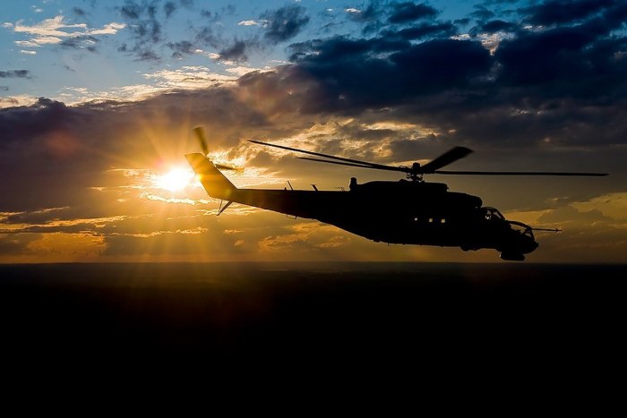 Вертолёт ми-8 ночью