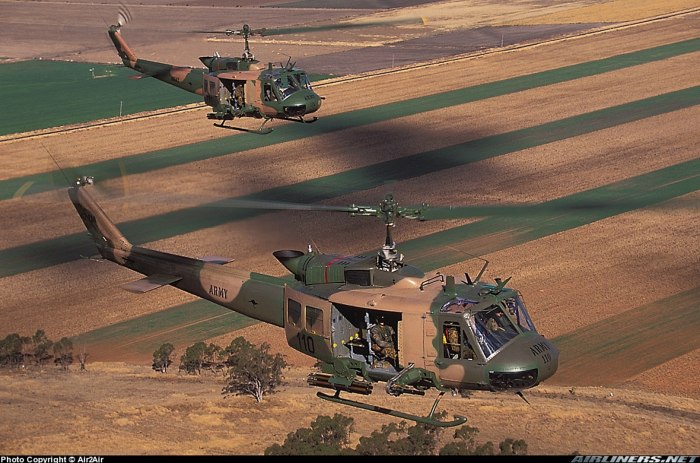 Вертолёт ирокез uh-1 во Вьетнаме