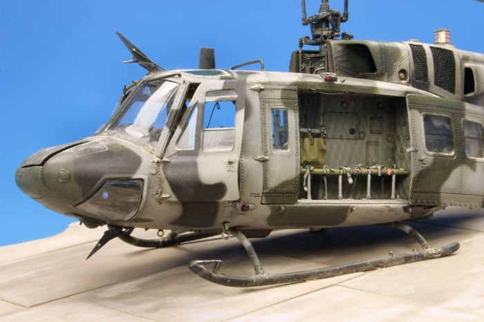 Вертолёт uh-1 "ирокез"
