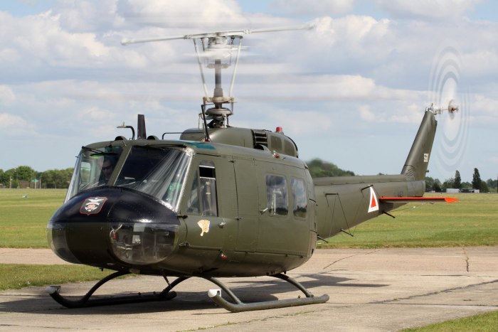 Вертолёт uh-1 "ирокез"