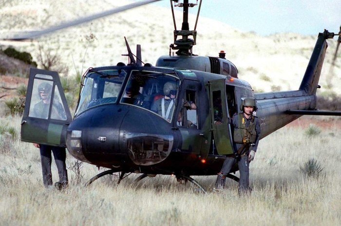 Вертолёт uh-1 "ирокез"