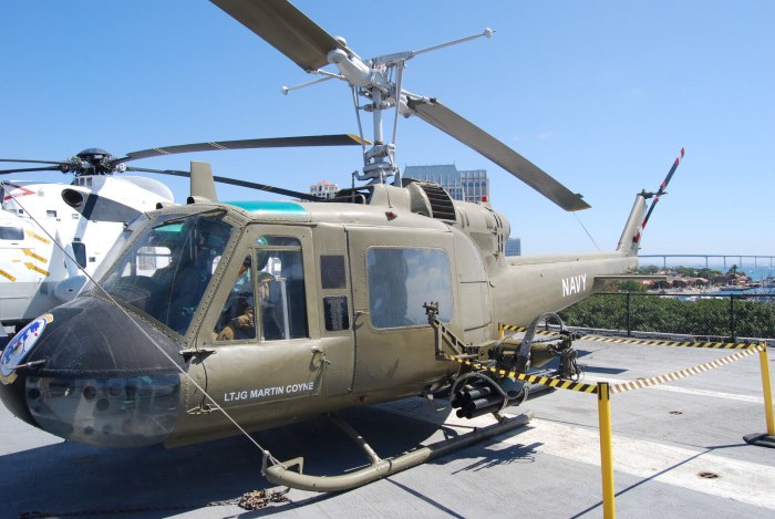 Вертолет Белл uh-1