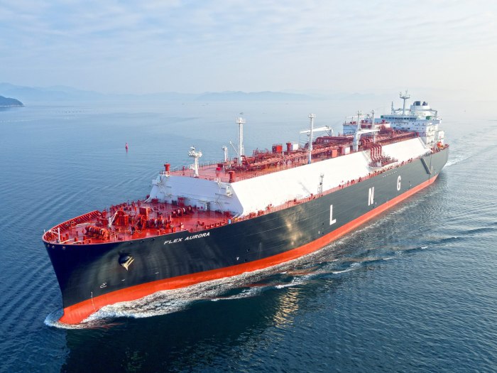 VLCC танкер