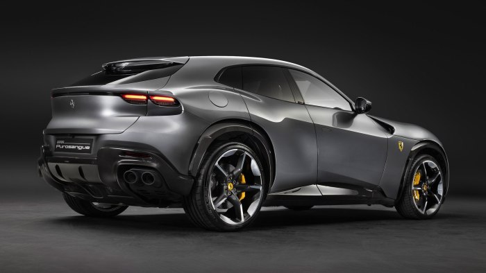 Кроссовер Ferrari Purosangue 2020