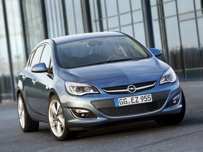 Opel Astra j 2012