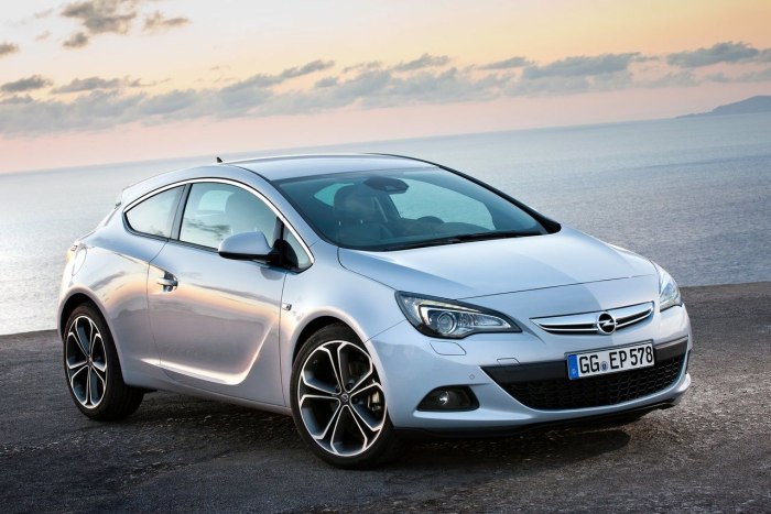 Опель Астра j GTC 1.4 турбо