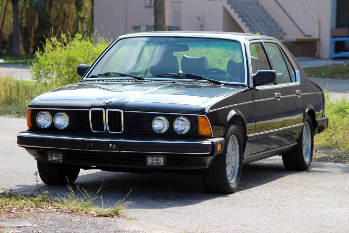 БМВ 735i 1985