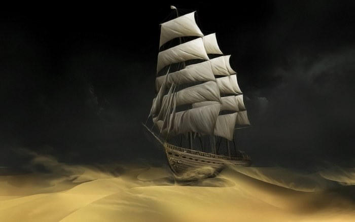 Корабль в море