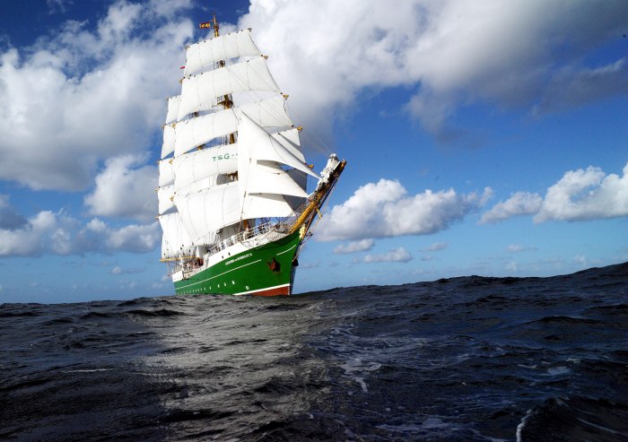 Парусник Alexander von Humboldt
