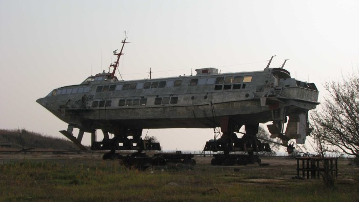 Судно циклон 250м