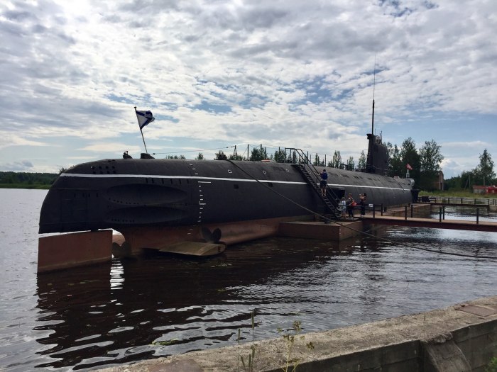 Вытегра памятник подводной лодке