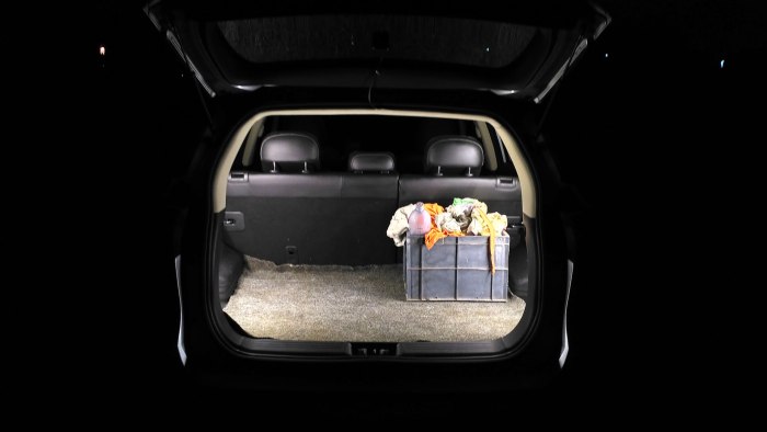 Geely Coolray объем багажника