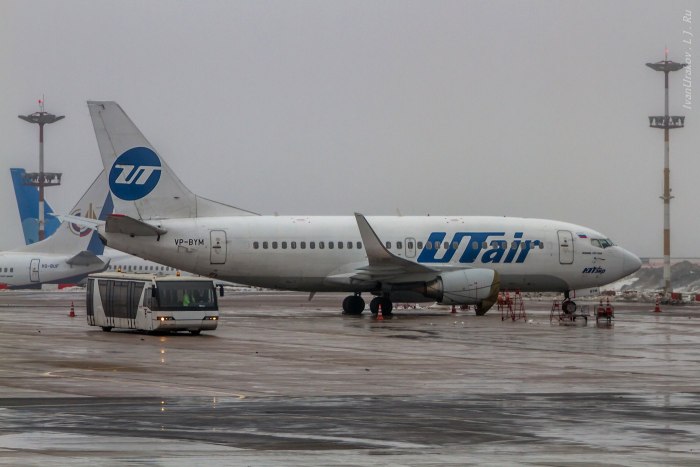 737 400 ЮТЭЙР