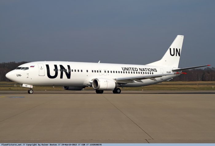 Самолёт Боинг 737 400 Ютейр