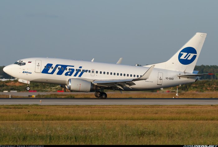 Боинг 737 ЮТЭЙР