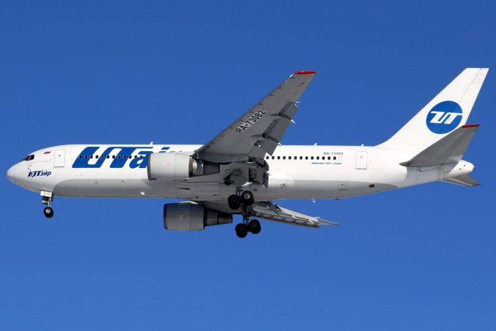 Boeing 737-800 UTAIR салон