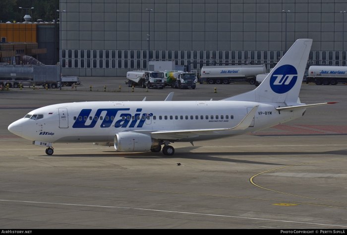 Боинг 737 400 ЮТЭЙР салон