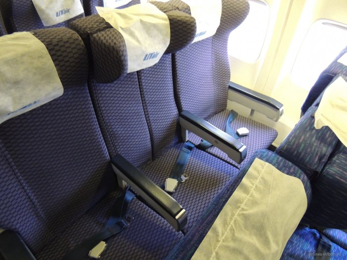 Боинг 737 ЮТЭЙР салон