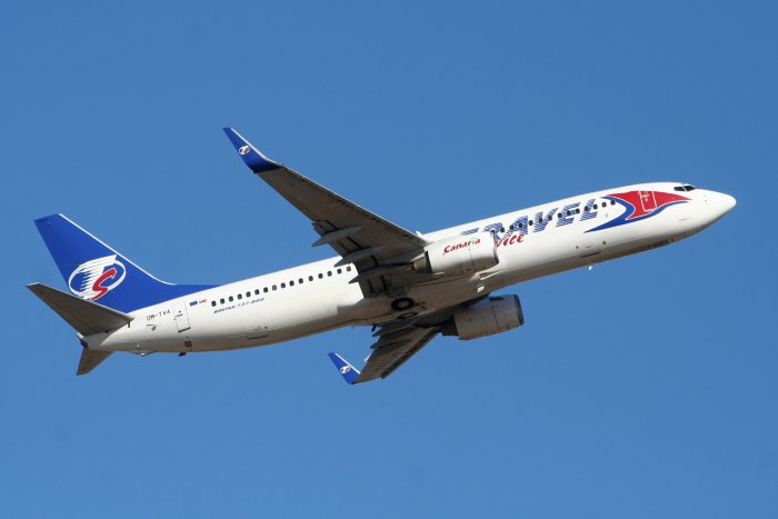 Самолёт Боинг 737-400 ЮТЭЙР