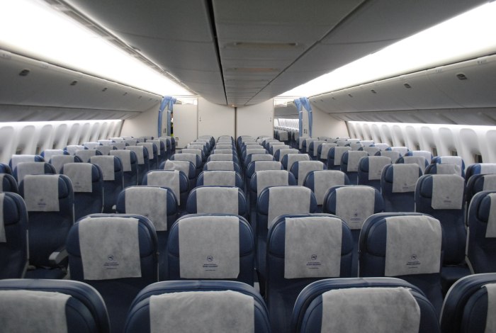 Boeing 737 200 салон
