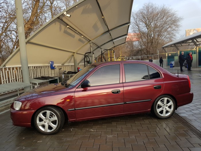 Hyundai Accent r15