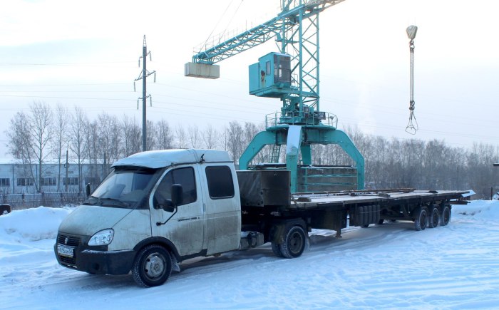 ГАЗ 2409 С полуприцепом САЗ 9459