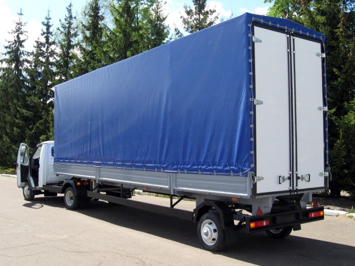 Седельный тягач ГАЗ-САЗ-2409