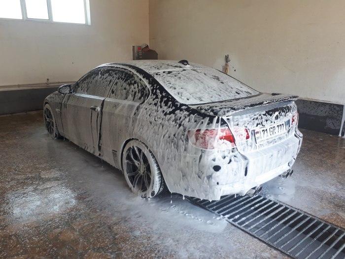 БМВ Е 92 на автомойке