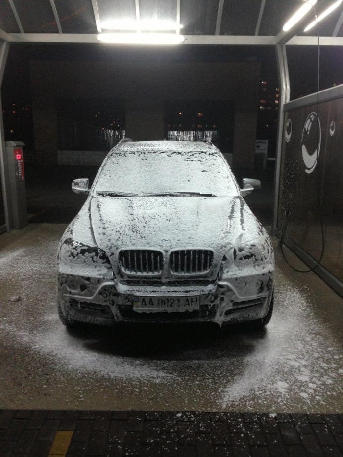 BMW x5 e70 на мойке