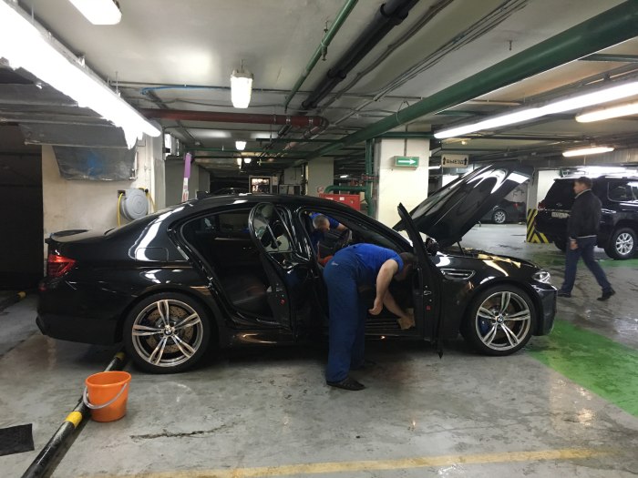 BMW f10 на мойка