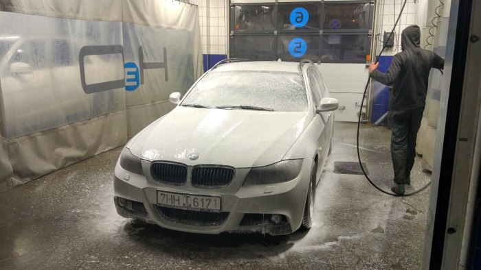 BMW m5 на мойке