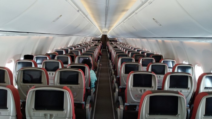 Самолеты Боинг 737-900 салон