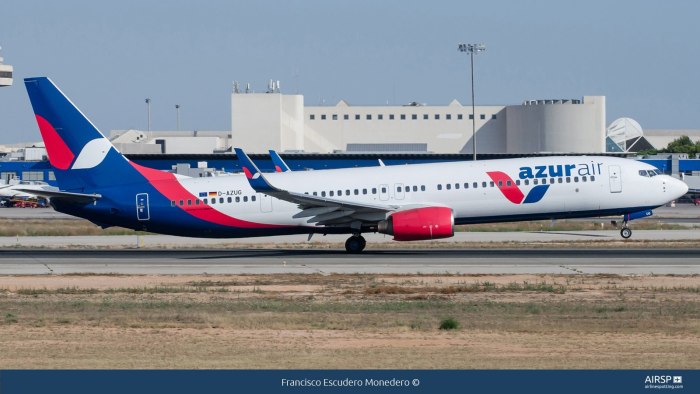 Самолёт Боинг 737-900 Азур