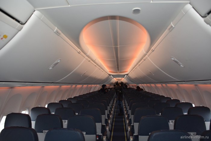 Boeing 737-800 Winglets салон