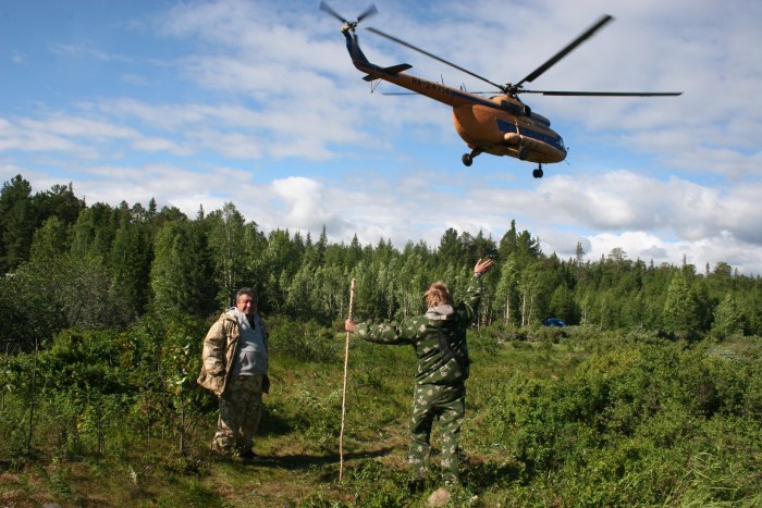 Геологи в тайге