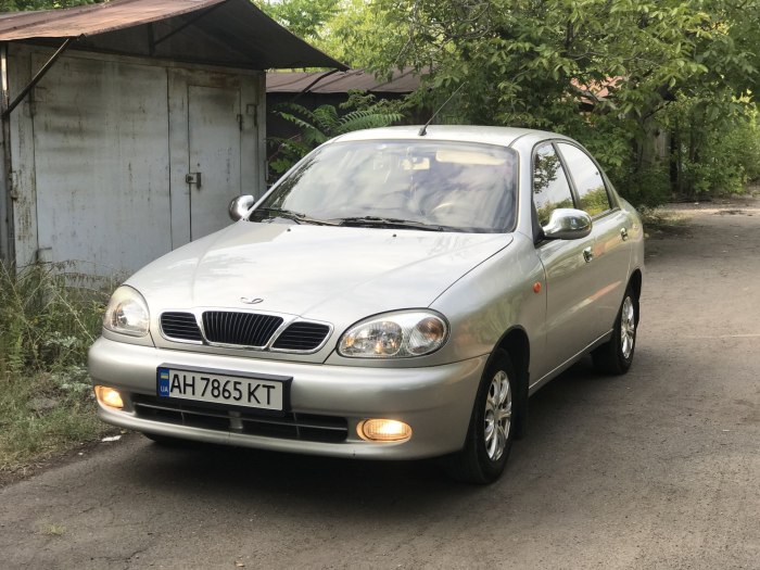 Daewoo Sens хэтчбек