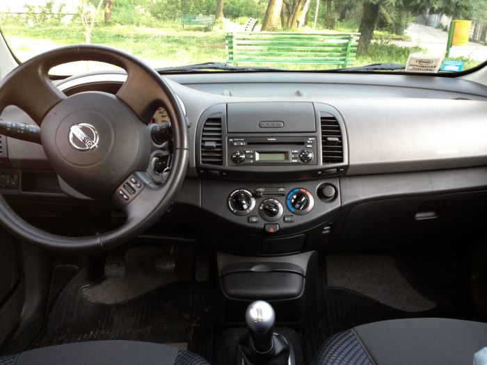 Nissan Micra 2008 салон
