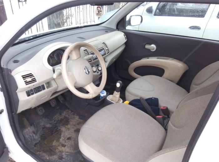 Nissan March 2007 салон