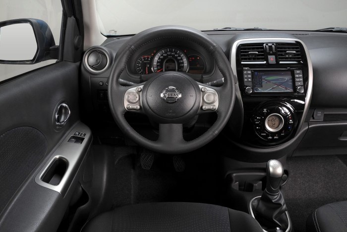 Nissan Micra 2014 салон
