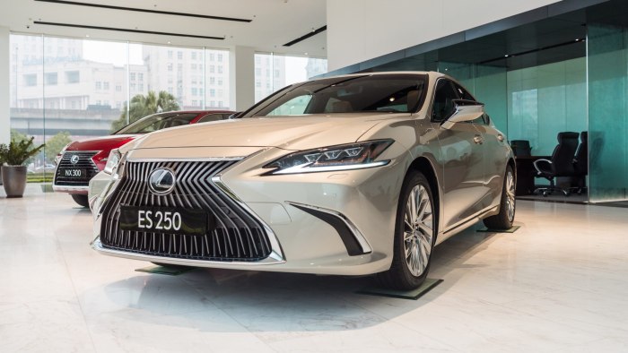Lexus es 250 2020
