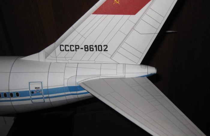 Самолет ил 86 из бумаги