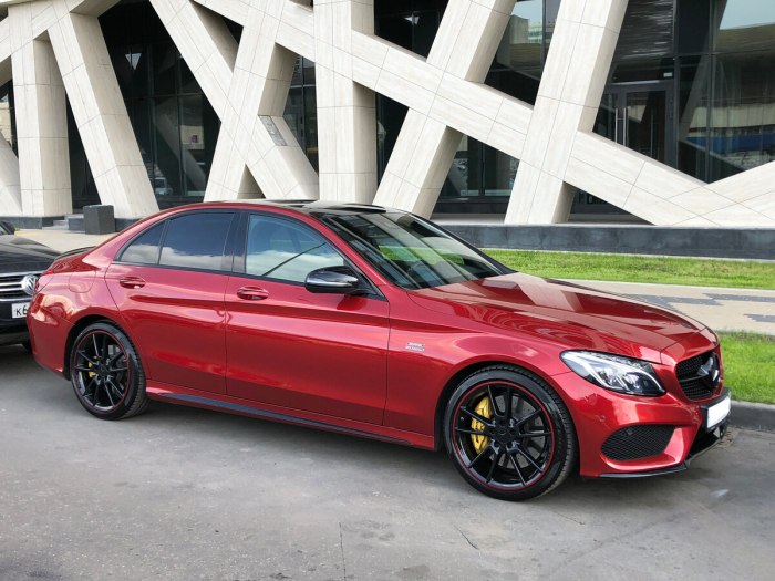 Mercedes c AMG 450 красная