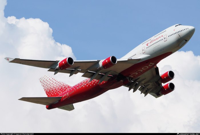 Самолёт Боинг 747-400