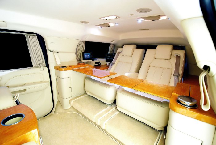 Cadillac Escalade ESV внутри