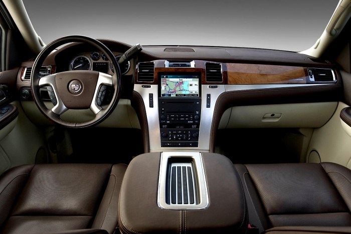 Cadillac Escalade ESV 2008 салон