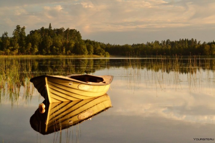 Лодка на воде